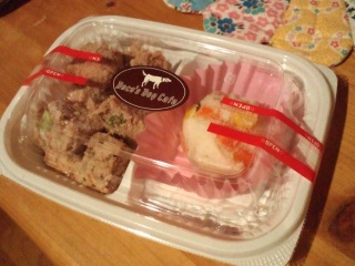 �f������